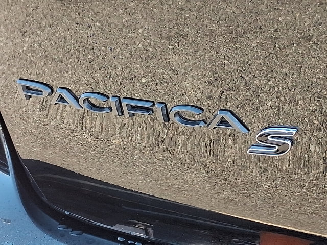 Used 2025 Chrysler Pacifica Limited FWD image 30