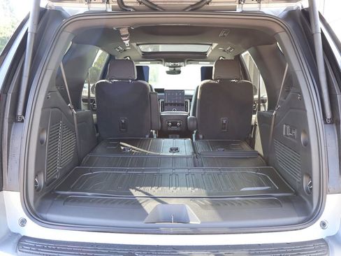 New 2026 GMC Yukon Elevation w/ Elevation Premium Package AWD/4WD image 38