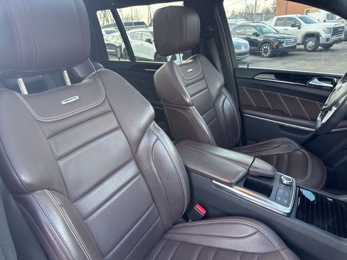 Used 2015 Mercedes-Benz GL 63 AMG 4MATIC image 31