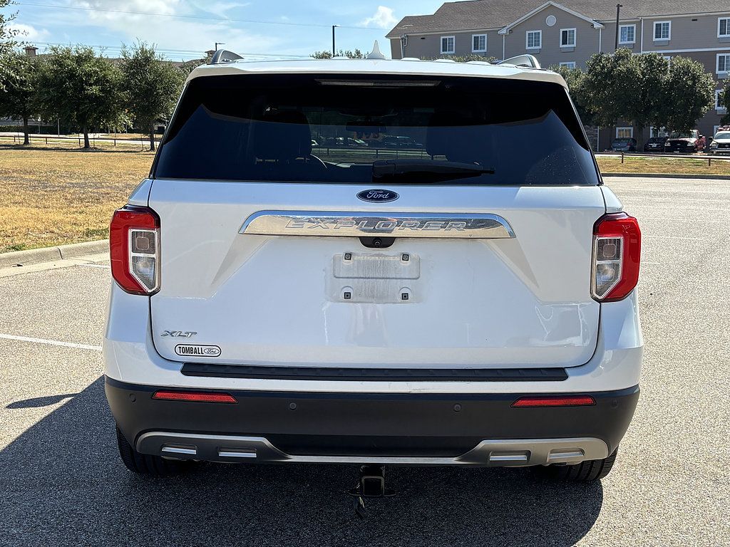 Used 2021 Ford Explorer XLT w/ Equipment Group 202A RWD image 5