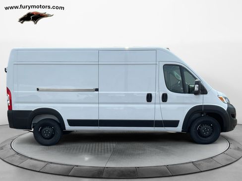 Used 2025 RAM ProMaster 2500 w/ Convenience Group image 2