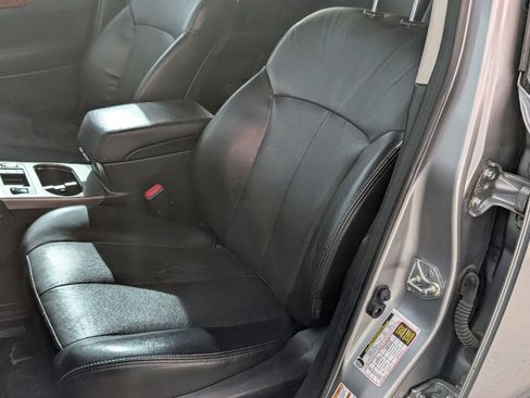 Used 2011 Subaru Outback 2.5i Limited w/ PWR Moonroof Pkg image 9