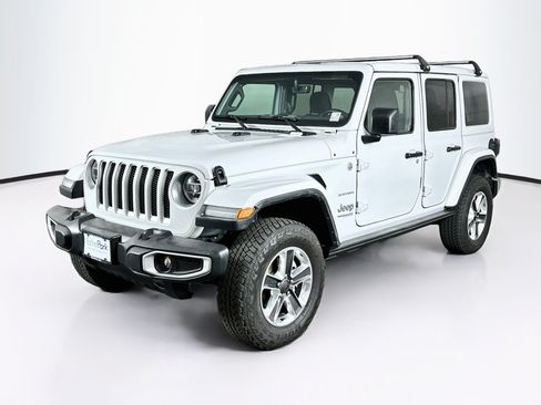 Used 2020 Jeep Wrangler Unlimited Sahara AWD/4WD image 3