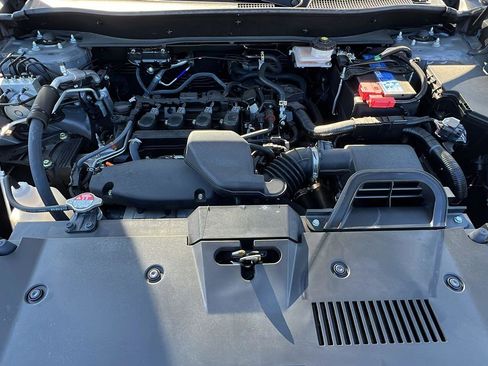 Certified 2025 Honda CR-V LX image 10