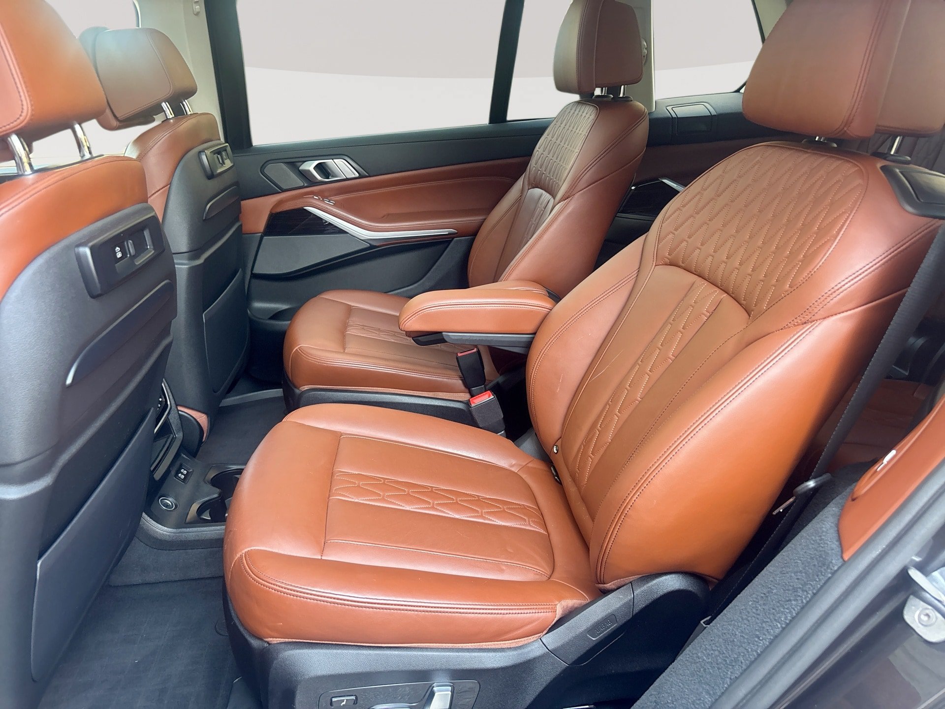 Used 2020 BMW X7 xDrive40i w/ Executive Package AWD/4WD image 26