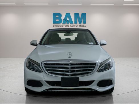 Used 2015 Mercedes-Benz C 300 4MATIC Sedan image 2