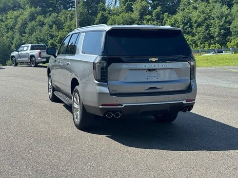 New 2026 Chevrolet Suburban Premier AWD/4WD image 6