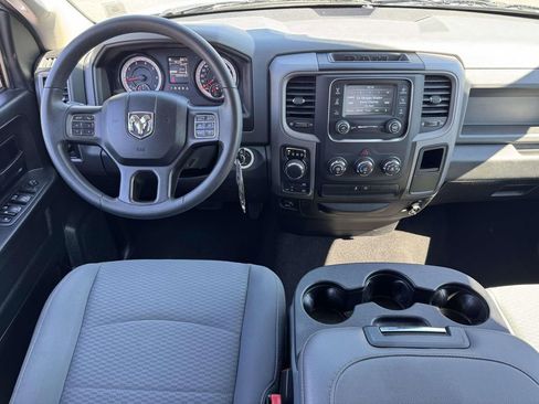 Used 2018 RAM 1500 Express w/ Express Value Package AWD/4WD image 11