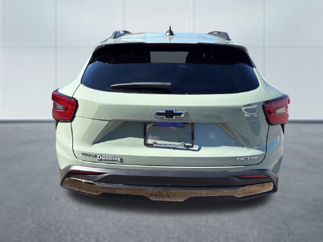 Used 2025 Chevrolet Trax ACTIV w/ Sunroof Package FWD image 3