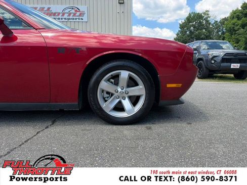 Used 2009 Dodge Challenger R/T RWD image 26