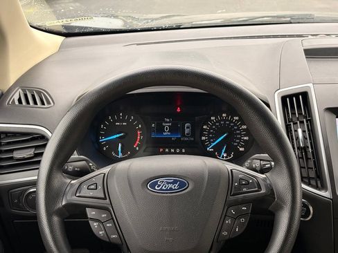 Used 2020 Ford Edge SE FWD image 14