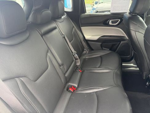 Used 2025 Jeep Compass Limited AWD/4WD image 19