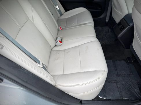 Used 2015 Toyota Avalon XLE FWD image 19