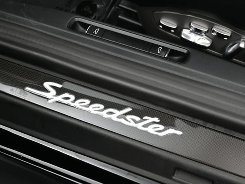 Certified 2019 Porsche 911 Speedster RWD image 27