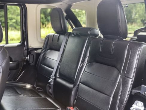 Used 2021 Jeep Wrangler Unlimited Sahara w/ Cold Weather Group image 20