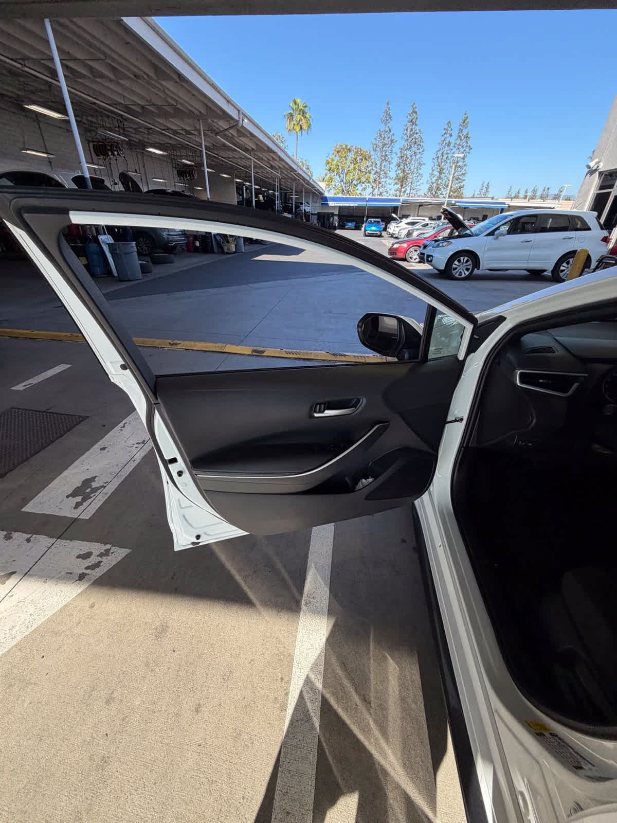 Used 2021 Toyota Corolla SE w/ Carpet Mat Package (TMS) FWD image 17