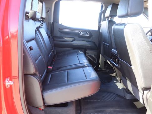 Used 2024 Chevrolet Silverado 1500 LT Trail Boss w/ Convenience Package II image 30