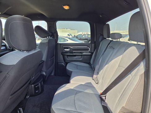 Used 2024 RAM 2500 Big Horn AWD/4WD image 28