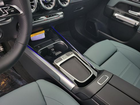 Certified 2026 Mercedes-Benz GLB 35 AMG 4MATIC image 35