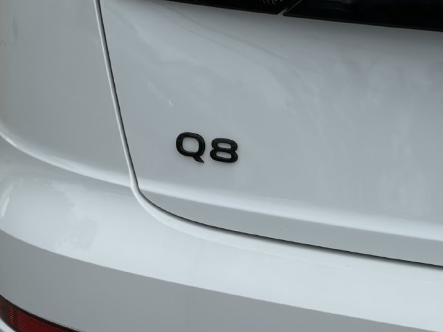 Used 2025 Audi Q8 Premium Plus AWD/4WD image 35