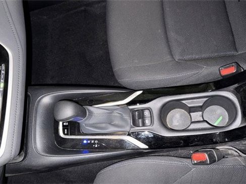 Used 2022 Toyota Corolla SE image 11