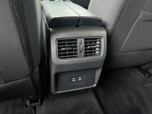 Certified 2025 Nissan Rogue SV FWD image 23