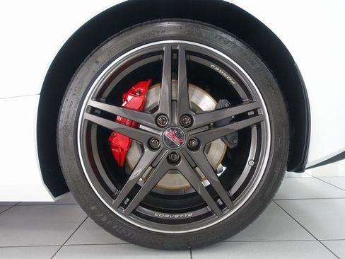 Used 2024 Chevrolet Corvette Stingray Preferred Cpe w/ Z51 Performance Package image 16