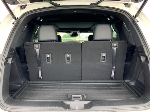 Used 2025 Honda Pilot TrailSport image 34