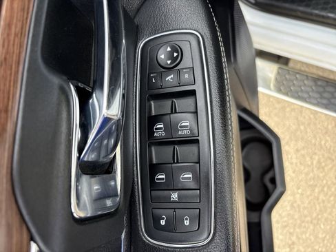 Used 2018 RAM 3500 Laramie image 10