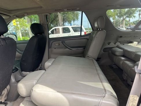 Used 2004 Toyota Sequoia SR5 image 20