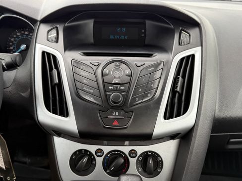 Used 2012 Ford Focus SE FWD image 19