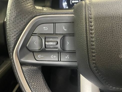 Used 2025 Toyota Tacoma TRD Off-Road AWD/4WD image 12