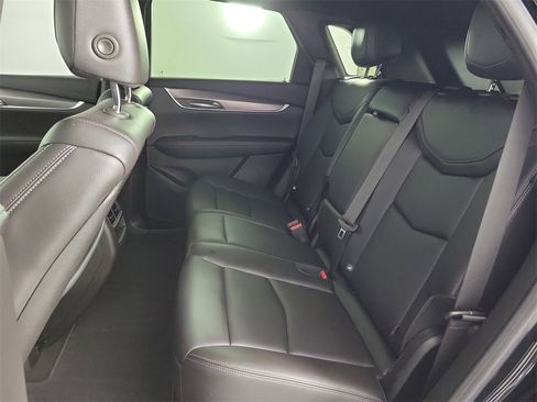 Certified 2023 Cadillac XT5 Luxury image 11