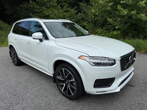 Used 2022 Volvo XC90 T6 Momentum w/ Advanced Package AWD/4WD image 4