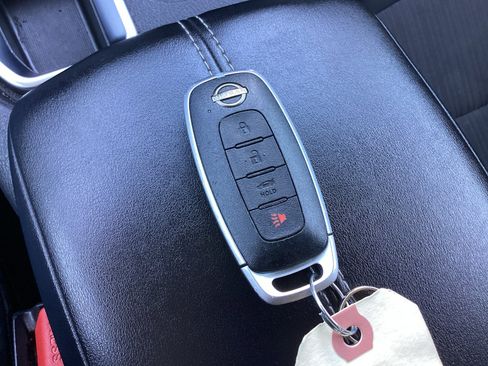 Used 2024 Nissan Sentra SV image 32