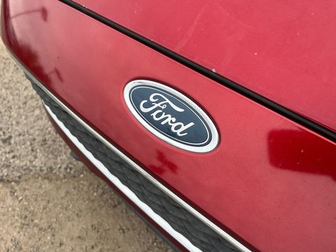 Used 2017 Ford Focus SEL image 22