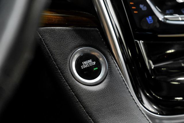 Used 2020 Cadillac Escalade 2WD image 28