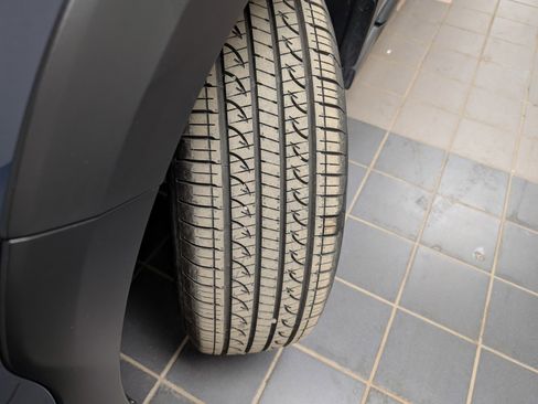 Used 2025 Subaru Outback Premium image 30