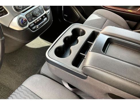 Used 2018 GMC Yukon SLE w/ HD Trailering Package AWD/4WD image 15