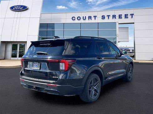 Certified 2025 Ford Explorer ST-Line w/ ST-Line Street Pack AWD/4WD image 5