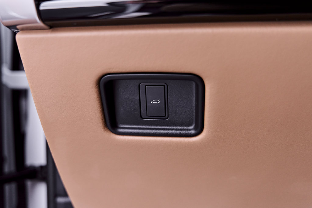 Used 2025 Land Rover Range Rover SE AWD/4WD image 67