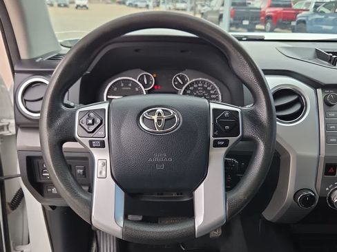 Used 2017 Toyota Tundra SR5 w/ SR5 Upgrade Package AWD/4WD image 19