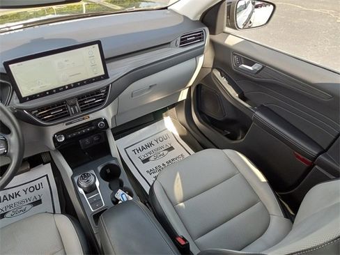 Used 2023 Ford Escape Platinum image 17