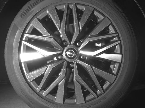 Used 2025 Nissan Altima 2.5 SV FWD image 13