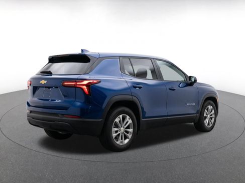 Used 2025 Chevrolet Equinox LT FWD image 7