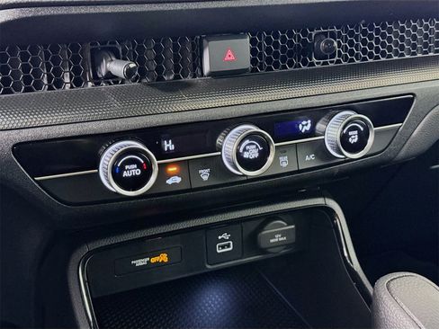 Used 2025 Honda CR-V LX image 13