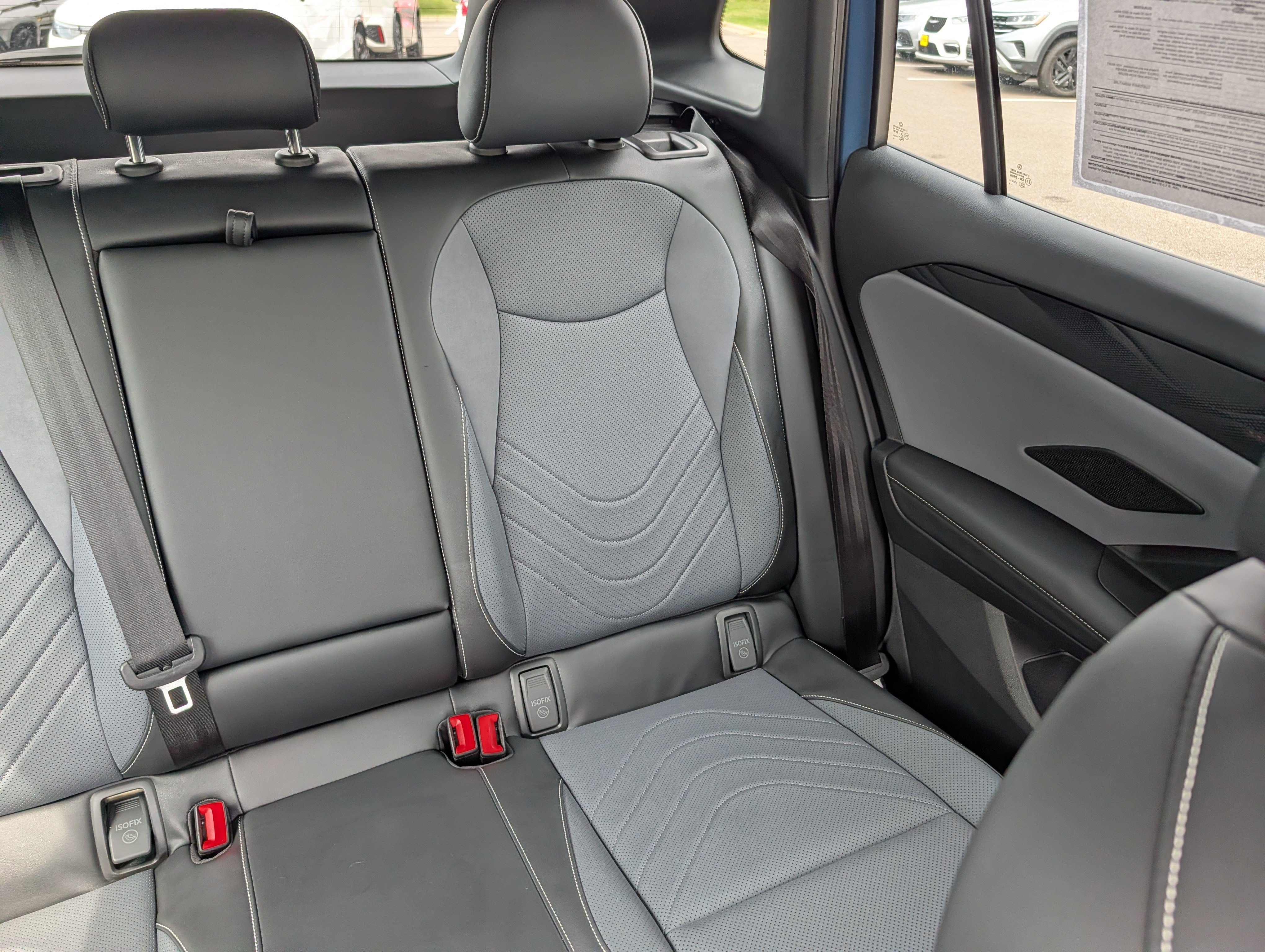 Certified 2025 Volkswagen Tiguan SE R-Line AWD/4WD image 14