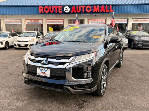 Used 2025 Mitsubishi Outlander Sport SE AWD/4WD image 1