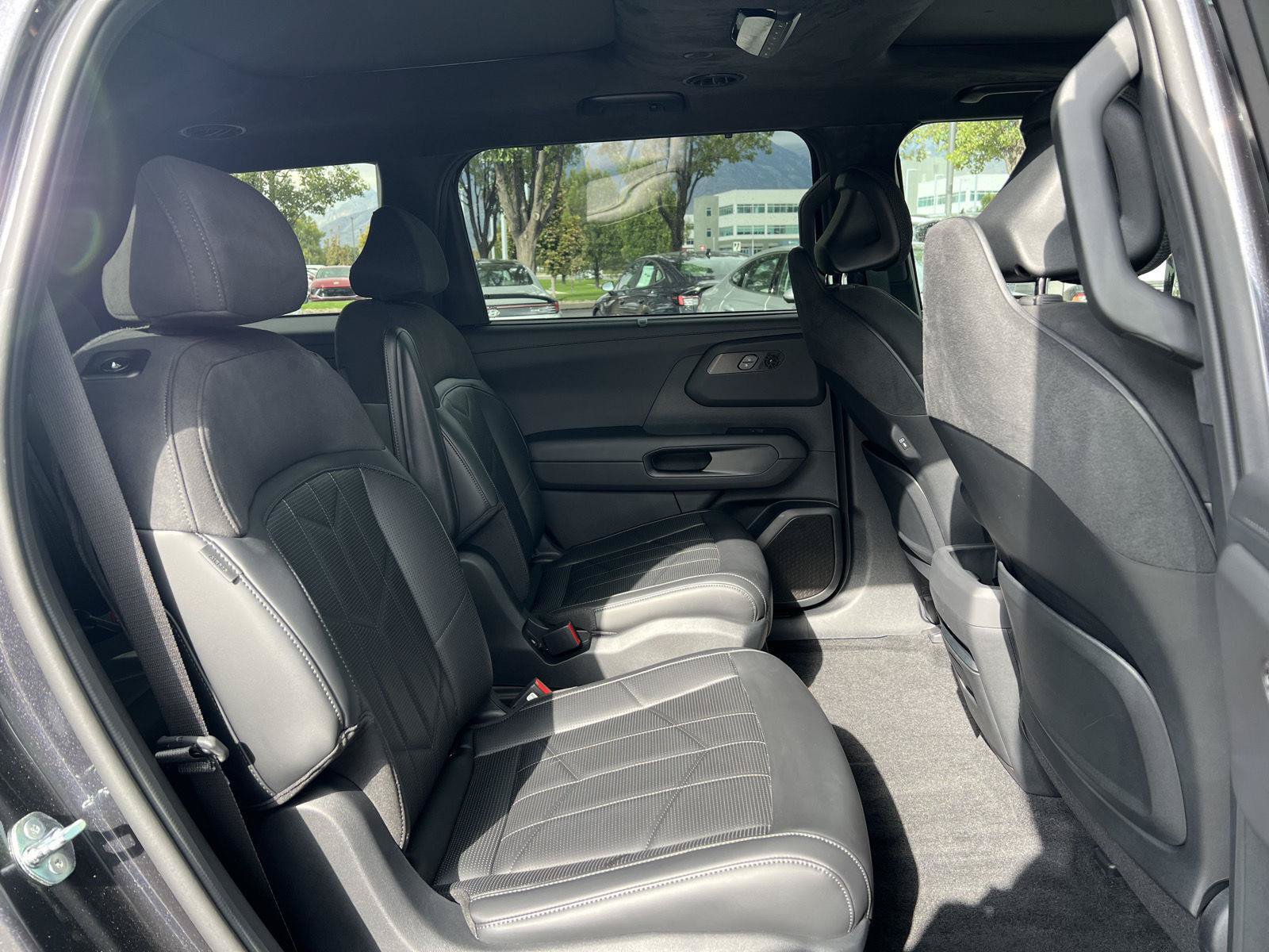 Used 2027 Kia Telluride SX Prestige X-Line w/ Towing Package AWD/4WD image 5