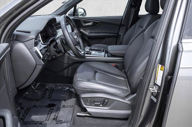 Certified 2025 Audi Q7 2.0T Premium w/ Convenience Package AWD/4WD image 12